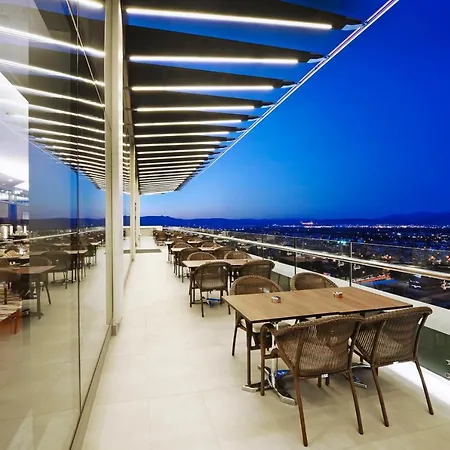Crowne Plaza Convention Center & Thermal By Ihg Отель