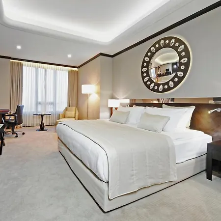 Crowne Plaza Convention Center & Thermal By Ihg Hotel 5*