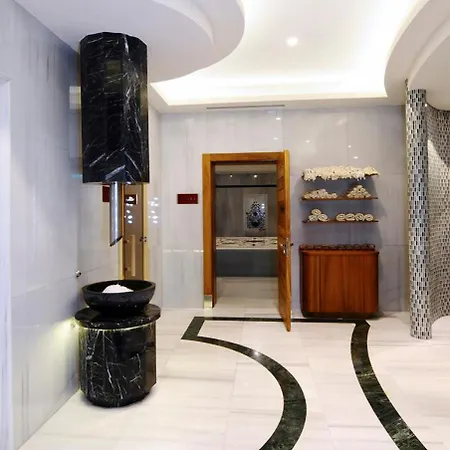 호텔 크라운 플라자 부르사 컨벤션 센터 앤드 테르말 스파 부루사