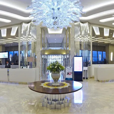 호텔 크라운 플라자 부르사 컨벤션 센터 앤드 테르말 스파 5*