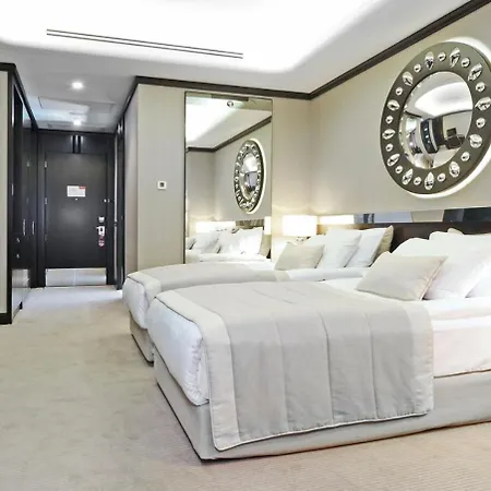 호텔 크라운 플라자 부르사 컨벤션 센터 앤드 테르말 스파 부루사