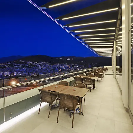 クラウン プラザ コンベンション センター ＆ サーマル スパ ホテル