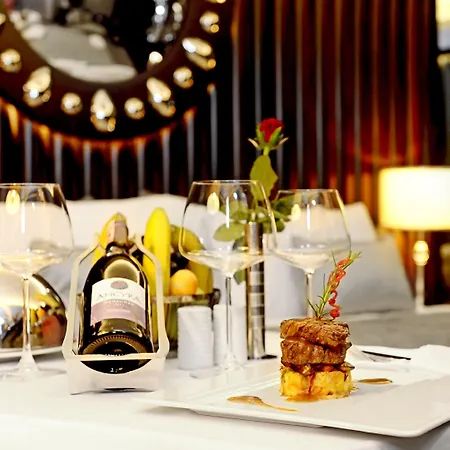 크라운 플라자 부르사 컨벤션 센터 앤드 테르말 스파 호텔