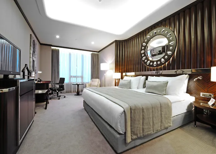 مركز مؤتمرات وسبا العلاج الحراري كراون بلازا بورصا