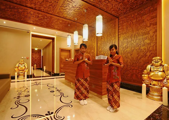 מלון Crowne Plaza Convention Center & Thermal By Ihg 5*