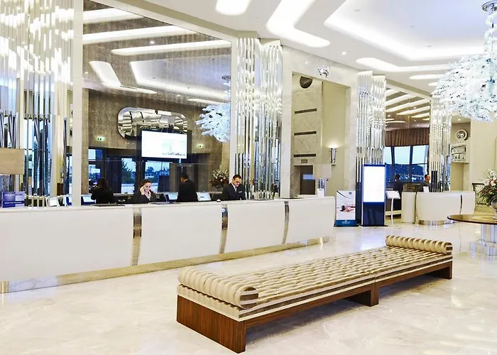 مركز مؤتمرات وسبا العلاج الحراري كراون بلازا بورصا فندق