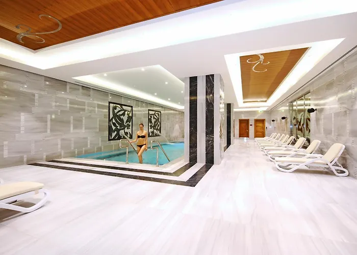 مركز مؤتمرات وسبا العلاج الحراري كراون بلازا بورصا بورصة