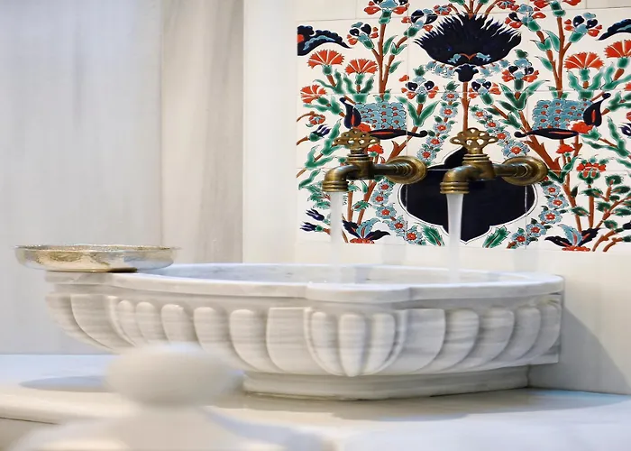 Crowne Plaza Convention Center & Thermal By Ihg 5*