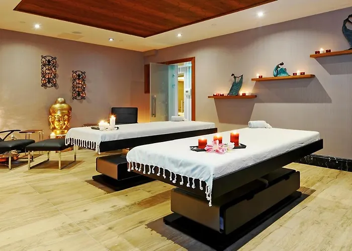 فندق مركز مؤتمرات وسبا العلاج الحراري كراون بلازا بورصا