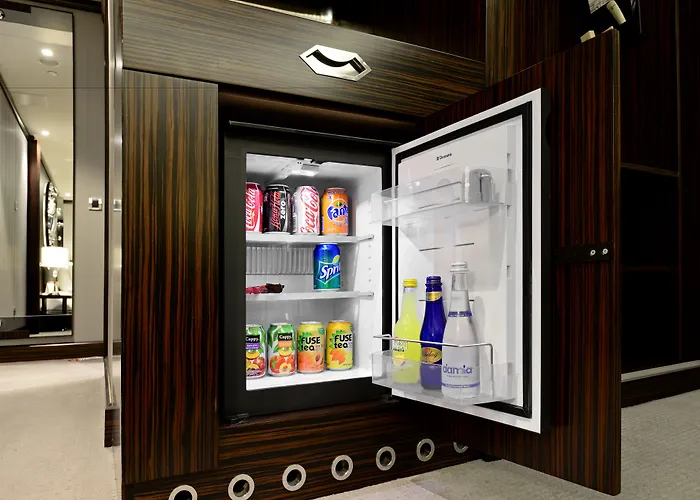 מלון Crowne Plaza Convention Center & Thermal By Ihg 5*