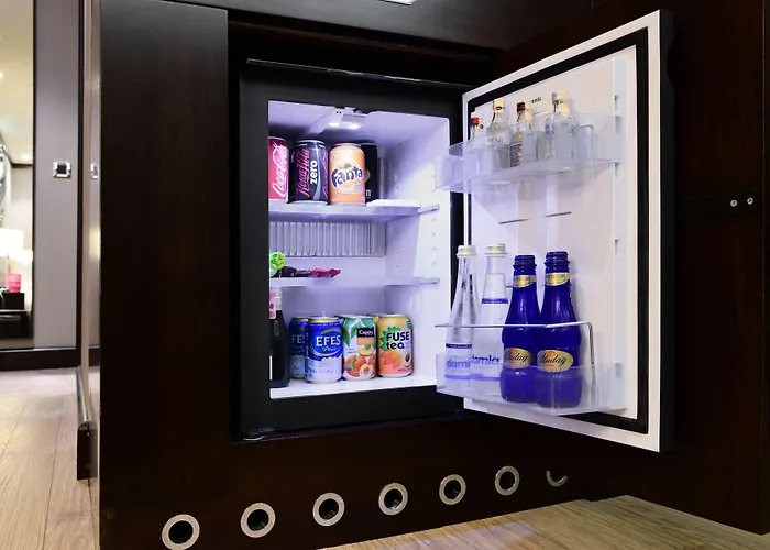 מלון Crowne Plaza Convention Center & Thermal By Ihg