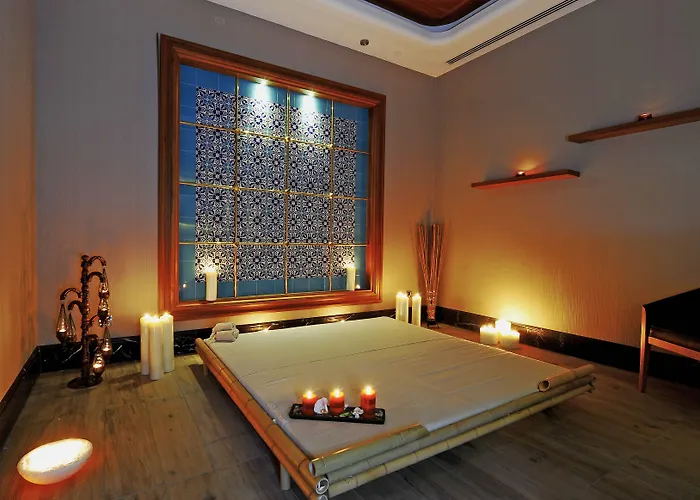 مركز مؤتمرات وسبا العلاج الحراري كراون بلازا بورصا 5*