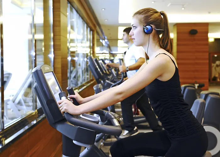 فندق مركز مؤتمرات وسبا العلاج الحراري كراون بلازا بورصا