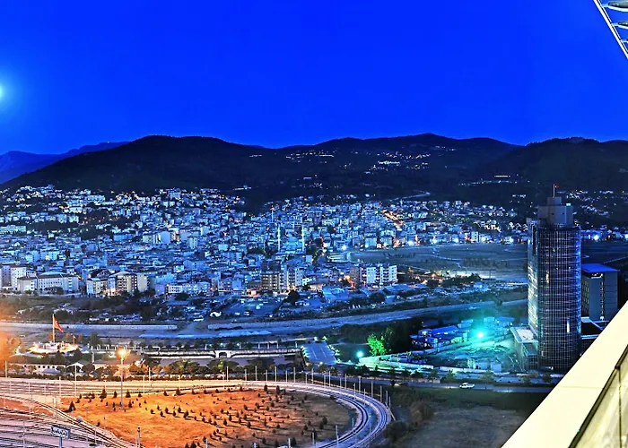 مركز مؤتمرات وسبا العلاج الحراري كراون بلازا بورصا فندق بورصة