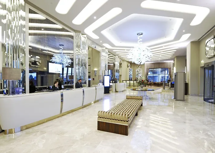 مركز مؤتمرات وسبا العلاج الحراري كراون بلازا بورصا فندق 5*